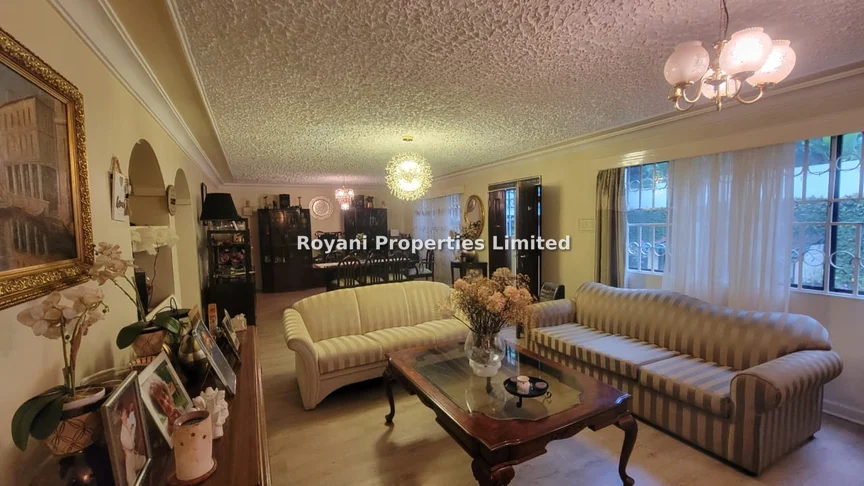 5-bedroom House for sale in Lavington