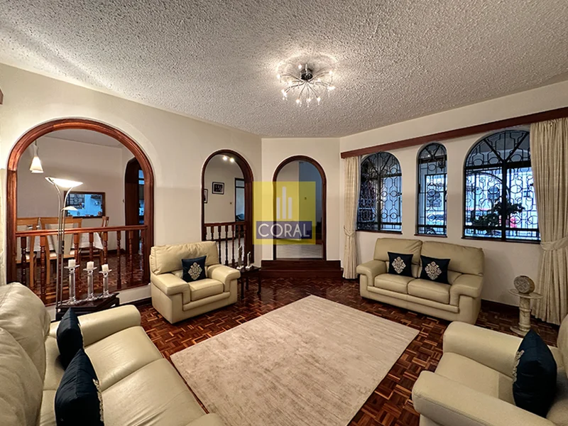 Authentic Elegance – Classic 5-Bedroom Townhouse in Westlands