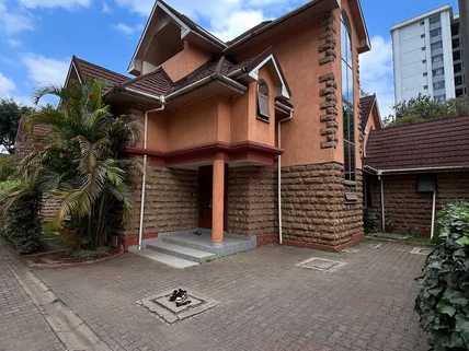 5-bedroom Townhouse for rent in Lavington, Nairobi