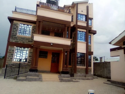 7-bedroom House for rent in Nakuru, Nakuru County