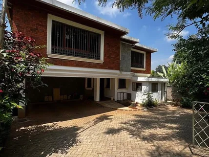 5-bedroom Townhouse for sale in Kyuna, Westlands