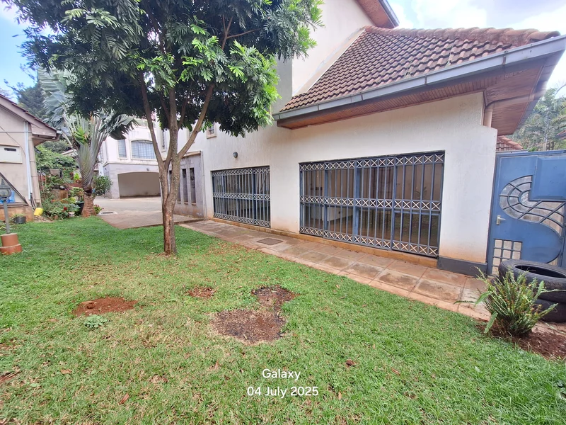 5 Bedroom Townhouse With Terrace For Sale
