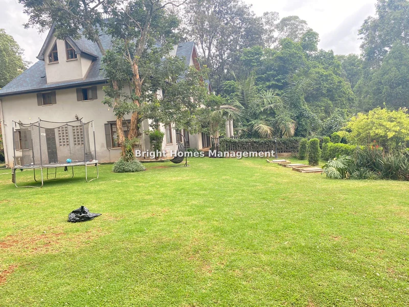 5-bedroom Villa for sale in Spring Valley