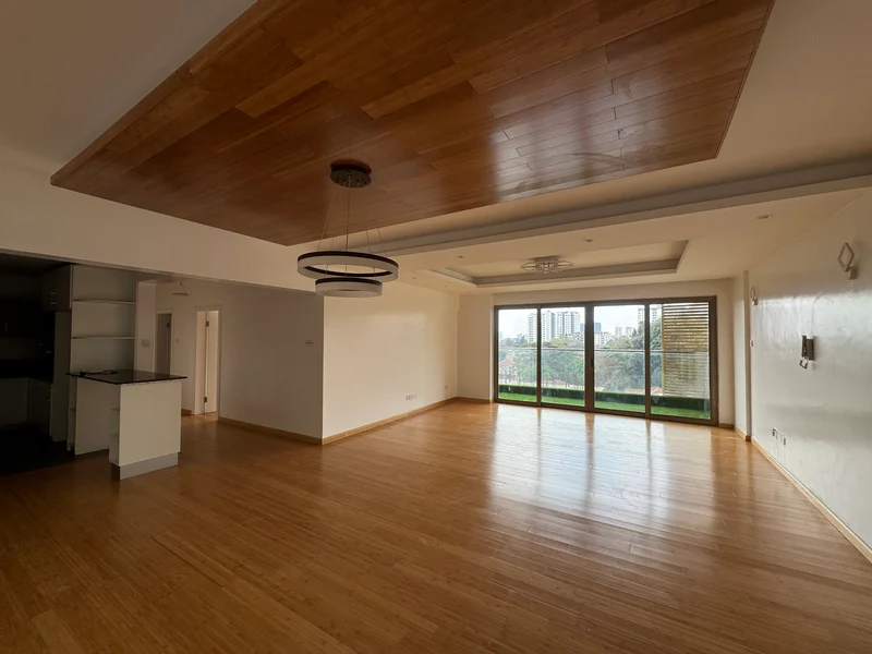 3 bedrooms and dsq for rent