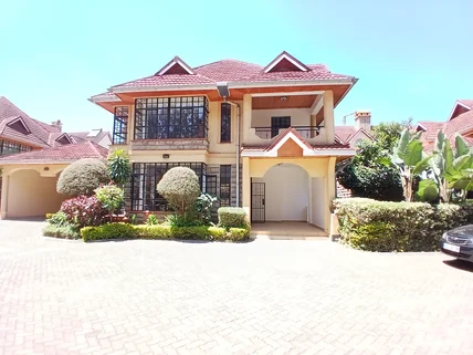 5-bedroom Townhouse for sale in Lavington, Nairobi