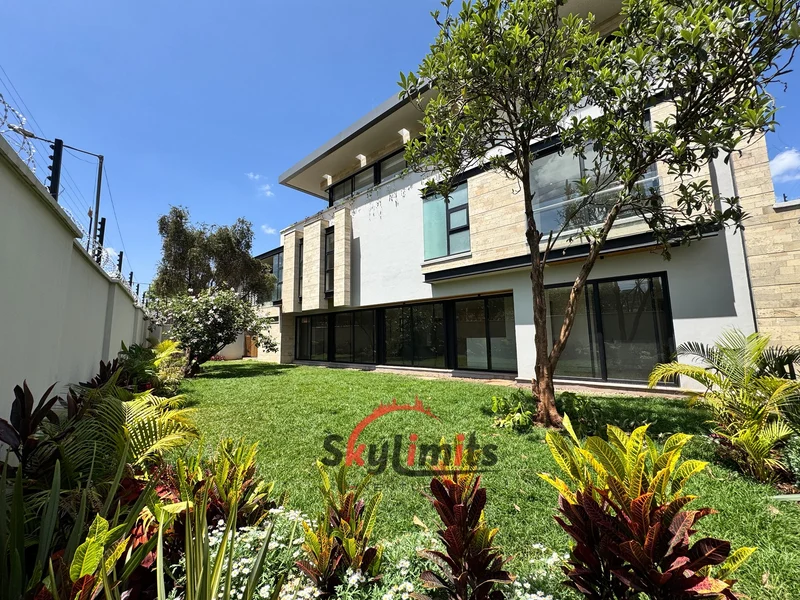 Luxury 5-Bedroom Villas for sale in Spring Valley