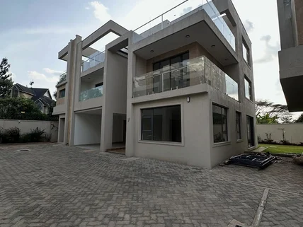 6-bedroom Townhouse for sale in Lavington, Nairobi