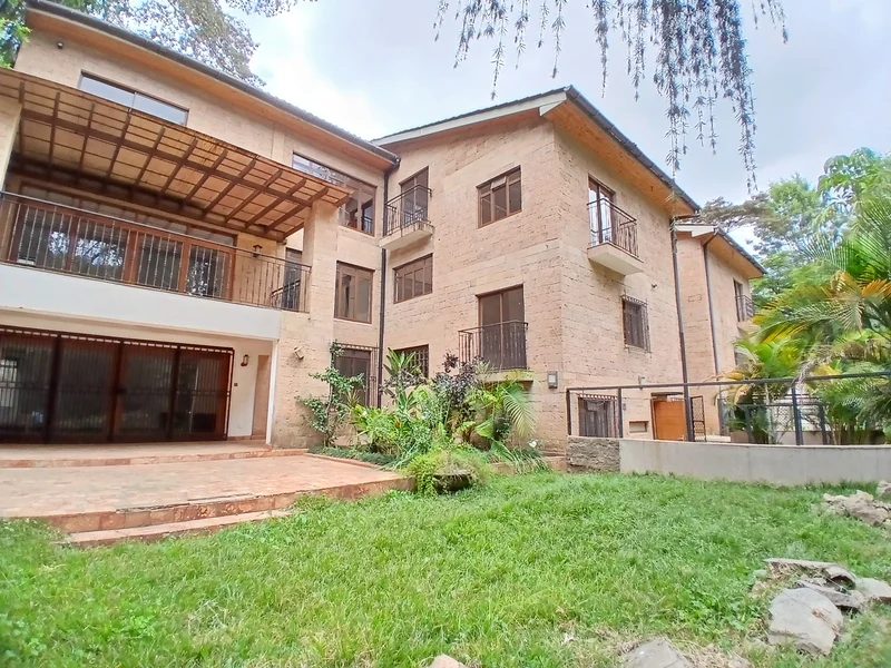Stunning 5 bedrooms townhouse for sale in Lavington