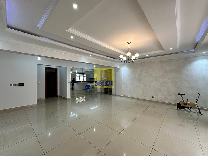 Super Spacious 4-Bedroom Residence in the Heart of Parklands