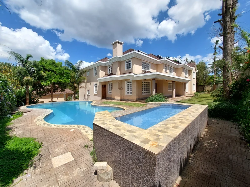 5 Bedroom House Plus Two 2 Bedroom Bungalow for Sale In Runda
