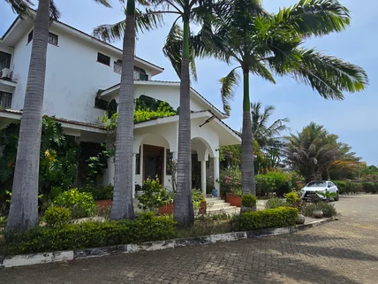 7-bedroom Villa for sale in Shanzu, Mombasa