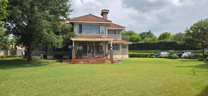 4-bedroom house on wi a separate two bedrooms guest wing