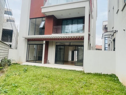 5-bedroom Townhouse for sale in Lavington, Nairobi