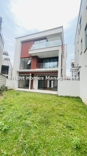 5-bedroom Townhouse for sale in Lavington