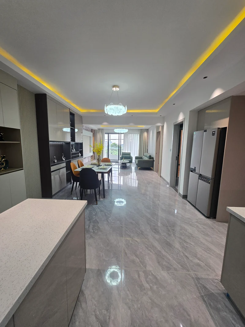 Stylish 3 Bedroom Master Ensuite Apartments Plus Study Room