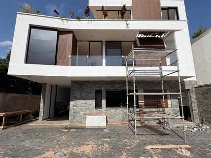 4-bedroom Villa for sale in Kiambu Road, Nairobi