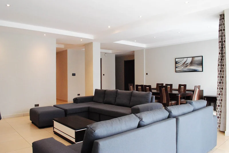 Spacious and Modern 3 Bedroom Apartments In Riverside