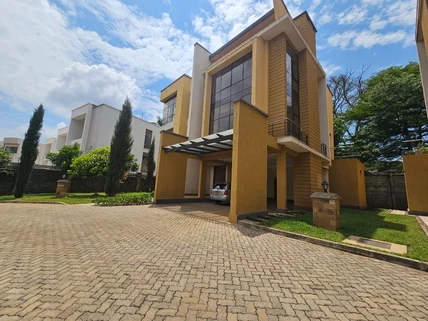 5-bedroom Townhouse for sale in Lavington, Nairobi