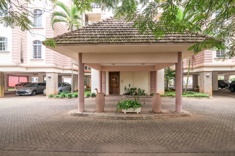 3-Bedroom Apartment, with a separate DSQ