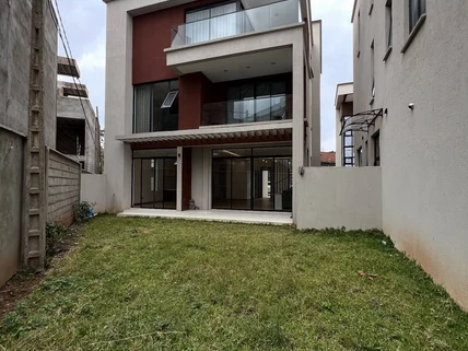 5-bedroom Townhouse for sale in Lavington, Nairobi