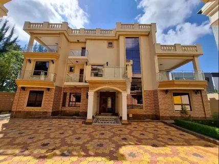 5-bedroom Townhouse for sale in Lavington, Nairobi