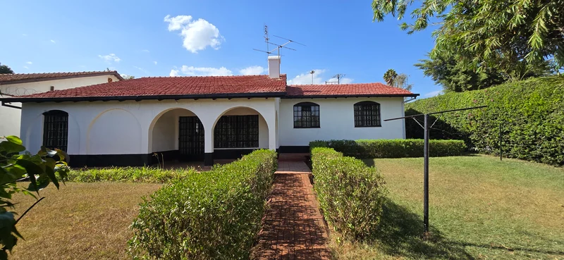 1/2 acre land for sale with a four bedroom house in Loresho for ksh 60 000 00