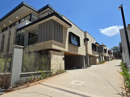 5-bedroom Townhouse for sale in Brookside, Westlands