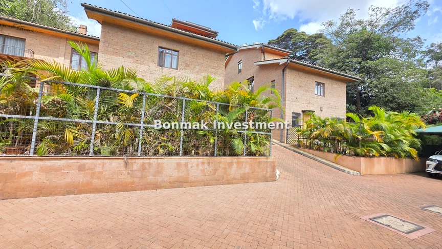 5-bedroom Townhouse for rent in Lavington