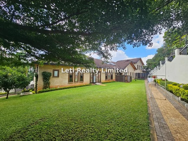 9-bedroom House for sale in Lavington