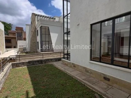 5-bedroom Townhouse for sale in Lavington, Nairobi
