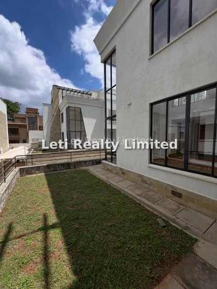 5-bedroom Townhouse for sale in Lavington