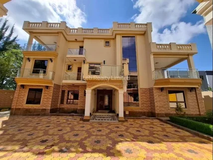 5-bedroom Townhouse for sale in Lavington, Nairobi