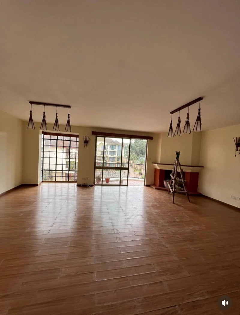 3 Bedrooms Plus Dsq with functional Chimney