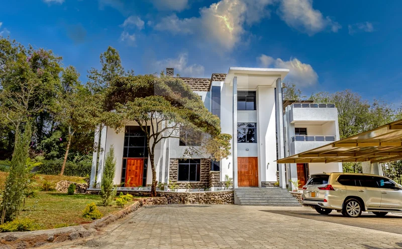 Lovely 6 BR House , Guest Wing and Dsq in Karen