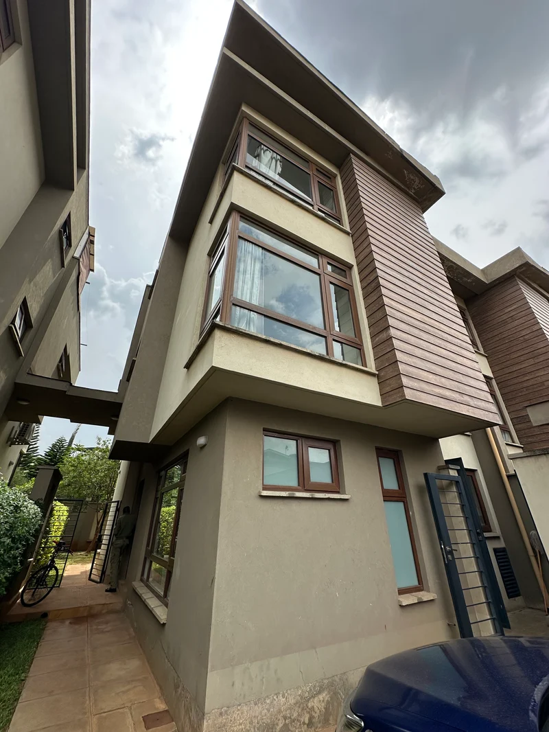 Exquisite 4-BEDROOM Plus DSQ Villa In Langata – Ksh 47M (Negotiable)