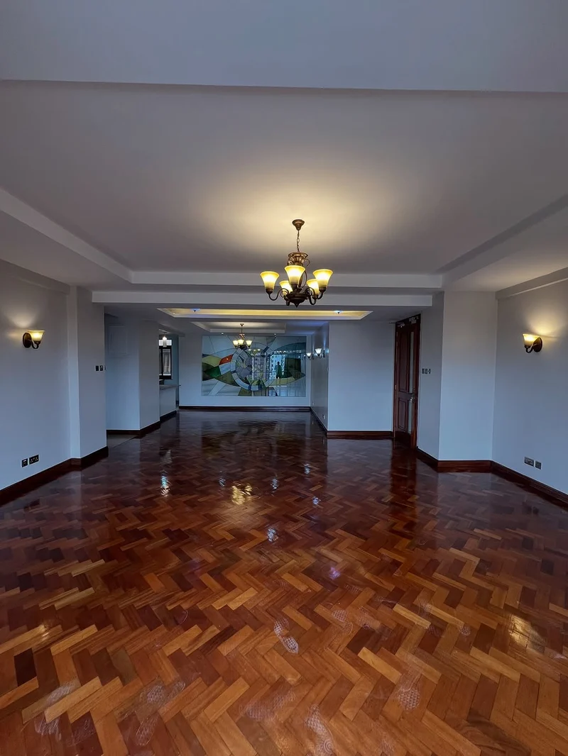 An Elegant Four Bedroom Duplex In Riverside Drive