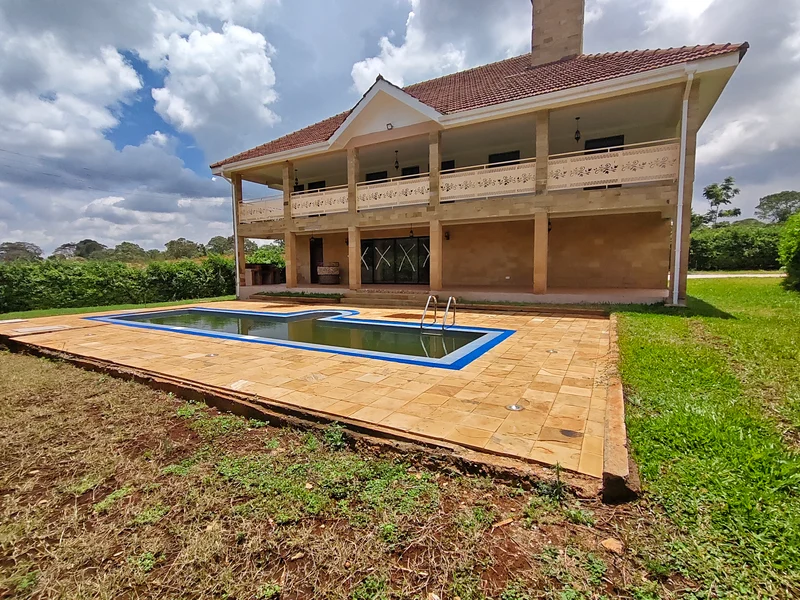 Four bedroom all ensuite plus sq sitting on a Quarter acre for sale