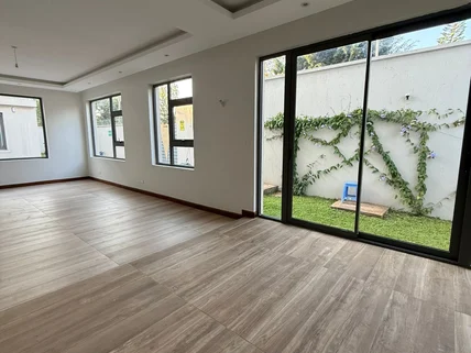 6-bedroom Townhouse for sale in Lavington, Nairobi