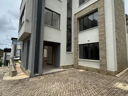 5-bedroom Villa for sale in Lavington, Nairobi