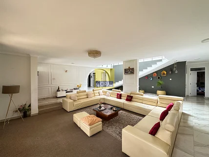 6-bedroom House for sale in Kiambu Road, Nairobi