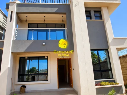 4-bedroom Villa for sale in Kiambu Road, Nairobi