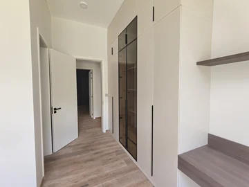 Thumbnail 13