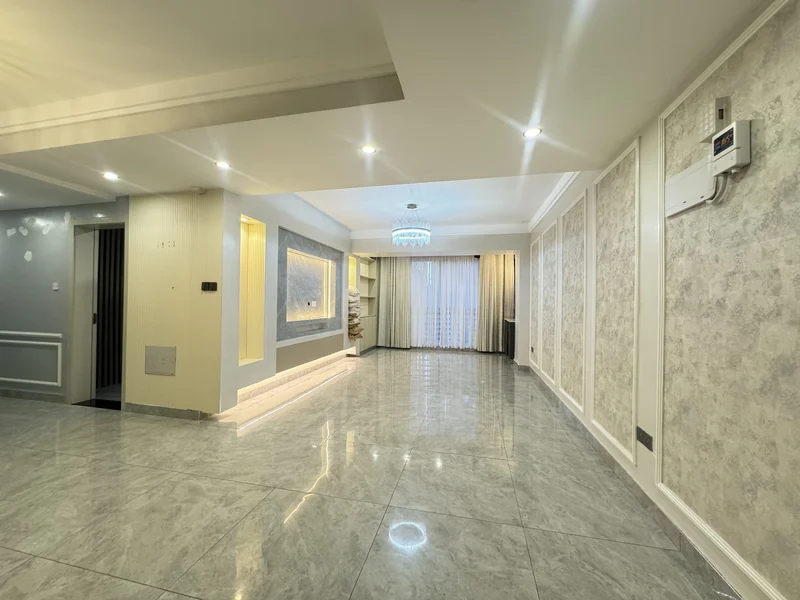 3 bedrooms with Dsq for rent
