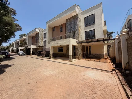 5-bedroom Townhouse for sale in Lavington, Nairobi
