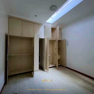 Villa in Riverside, Westlands - thumbnail 3