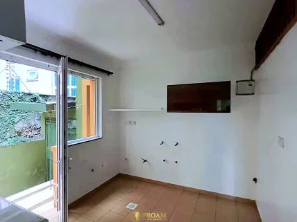Villa in Riverside, Westlands - thumbnail 2