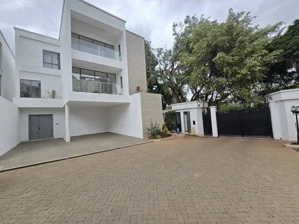 5-bedroom Townhouse for rent in Lavington, Nairobi