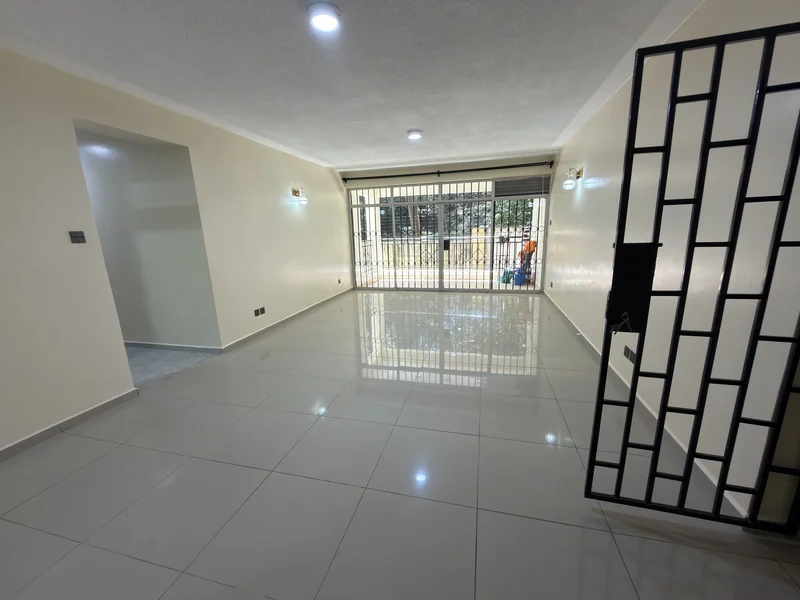 4-BR Apartment (2 En-suite) in Lavington