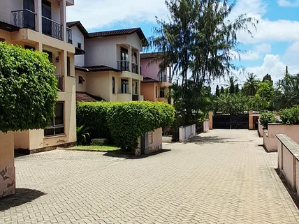 5-bedroom Townhouse for sale in Nyali Area, Nyali