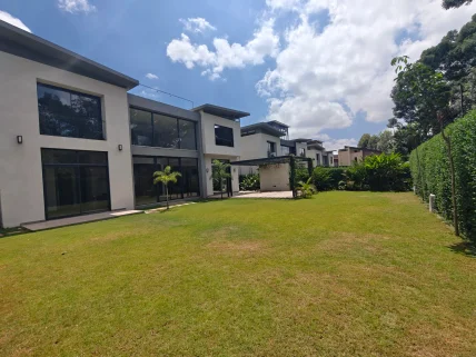 5-bedroom Townhouse for rent in Runda, Westlands